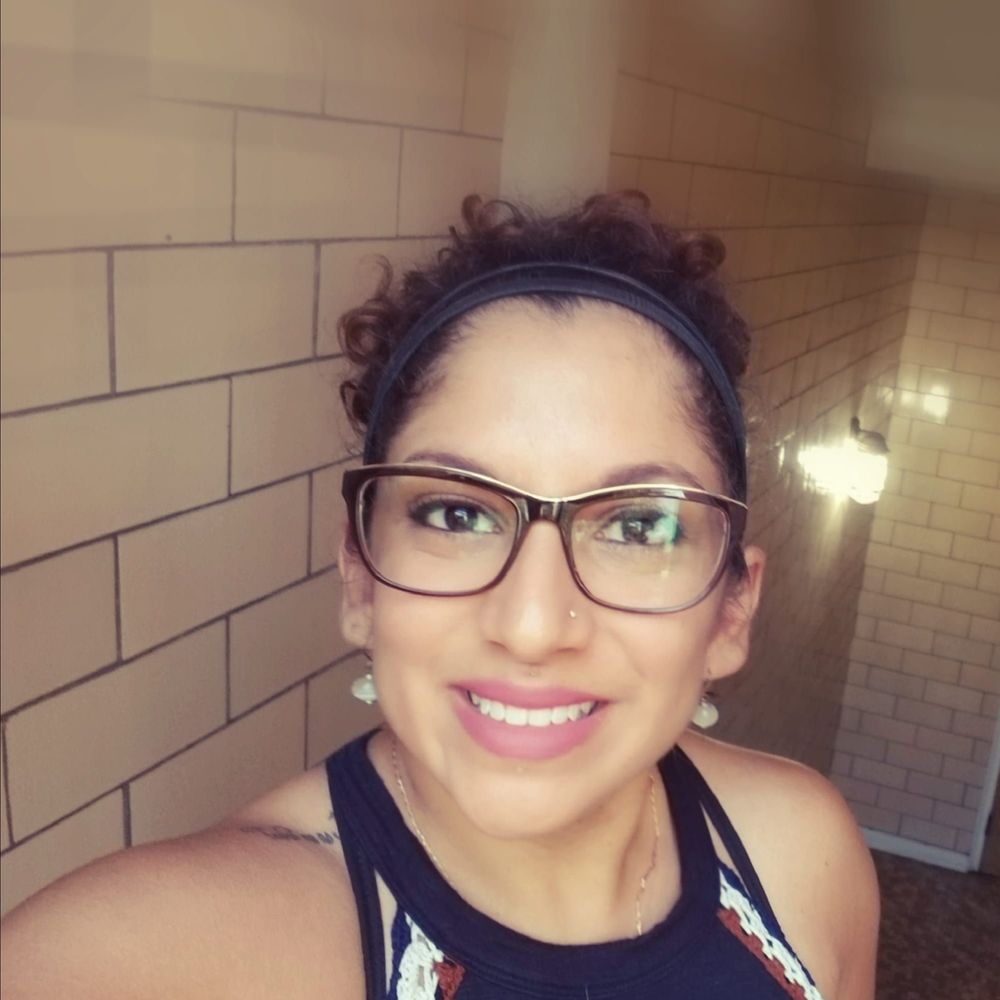 Meet your Posher, Egla